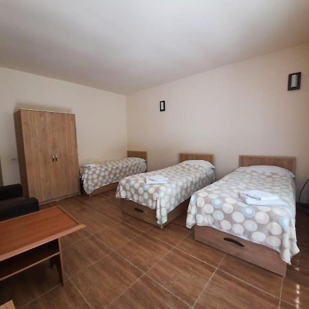 Lucytour Hotel Hermon Екстер'єр фото