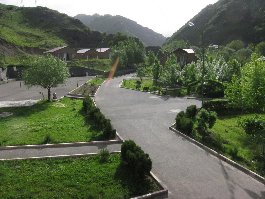 Lucytour Hotel Hermon Екстер'єр фото
