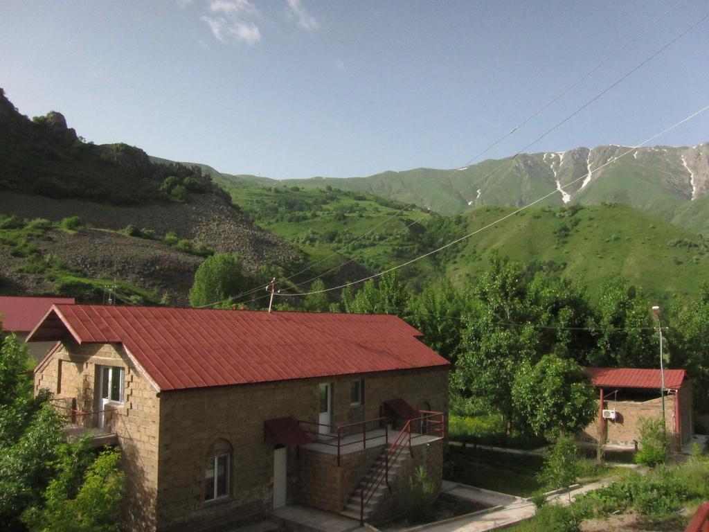 Lucytour Hotel Hermon Екстер'єр фото