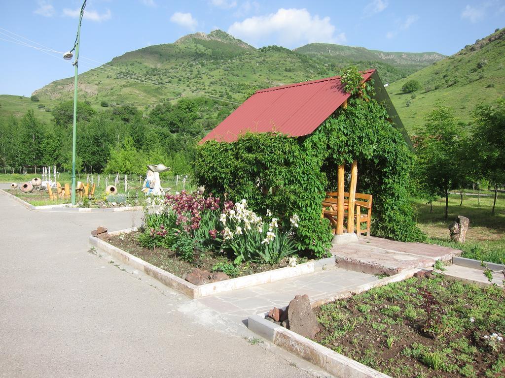 Lucytour Hotel Hermon Екстер'єр фото