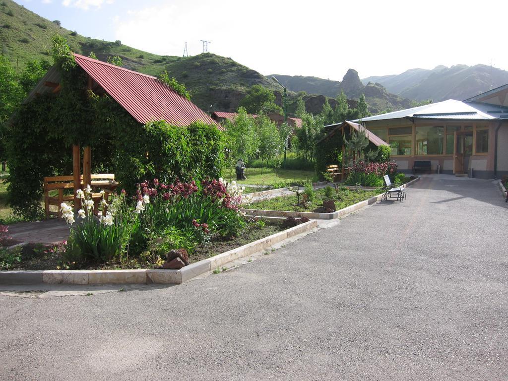 Lucytour Hotel Hermon Екстер'єр фото