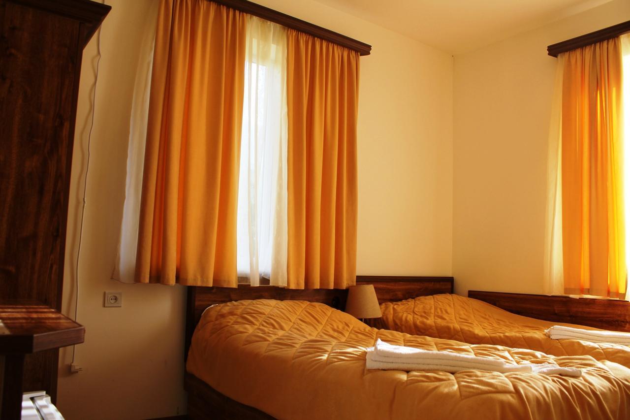 Lucytour Hotel Hermon Екстер'єр фото