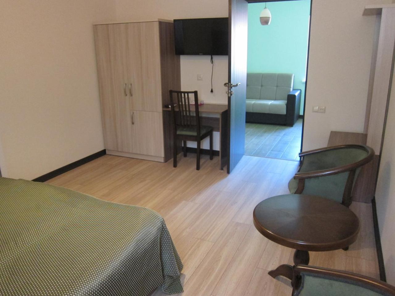 Lucytour Hotel Hermon Екстер'єр фото